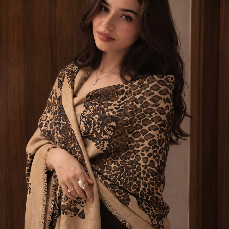 Vintage Leopard Print Hijab an - Women Fashion Wear recension och pris