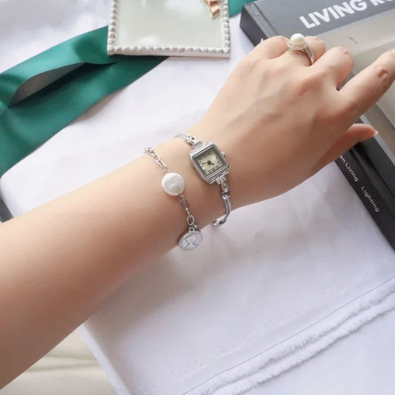 Delicate and light luxury Vint - Women'S Fashion Digital Watch recension och pris