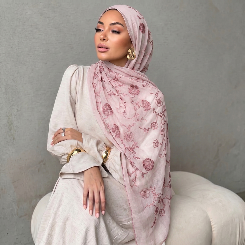 Floral Embroidery Muslim Hijab - Women Fashion Wear recension och pris
