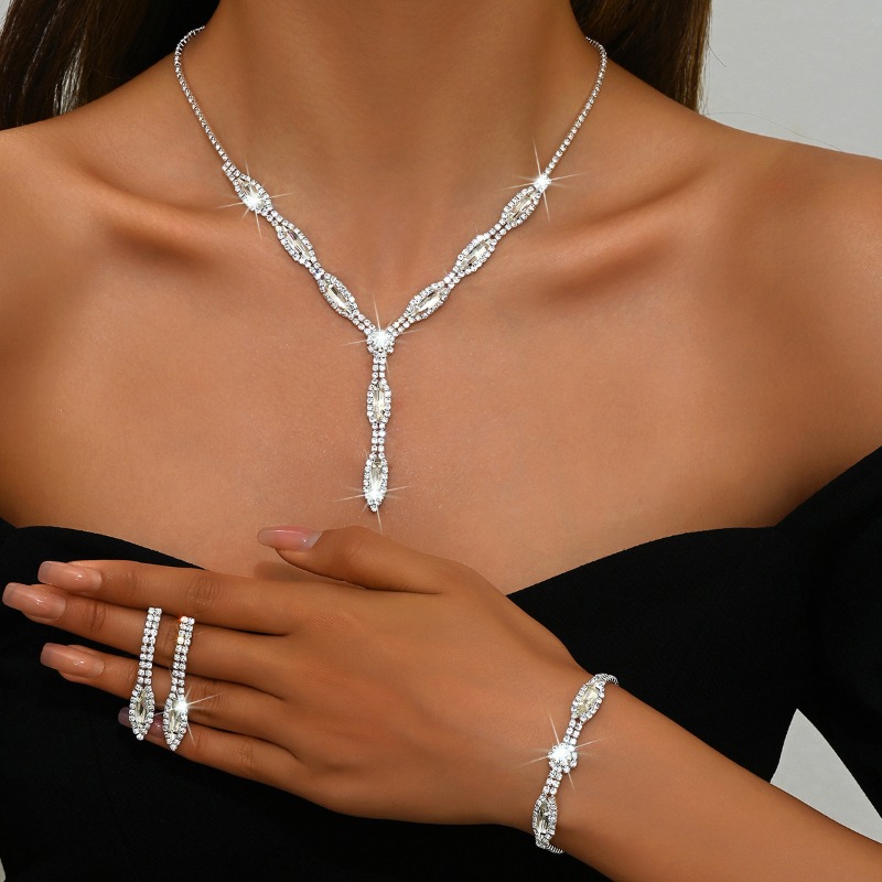 Earrings Necklace Bracelets Wo - Women'S Day Fashion Show recension och pris